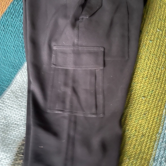 Lululemon cargo pants - Picture 3 of 3